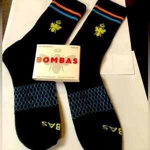 Bombas Ribbed  size Medium New!